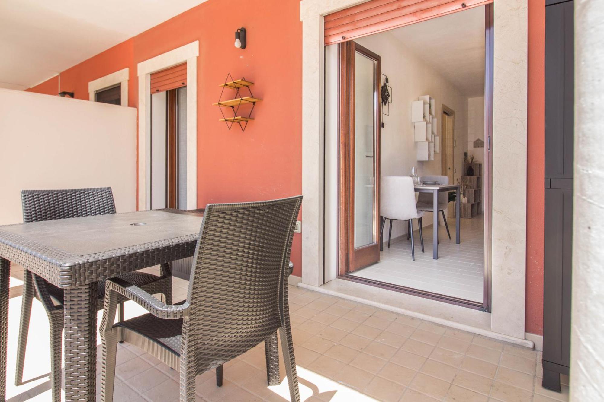 Cozy With Terrace Near The Airport! Olbia